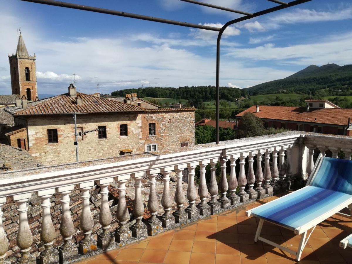Mansarda Con Solarium Panoramico Su Centro Storico Di Sarteano Vicino Alle Famose Terme Della Val D'Orcia Extérieur photo