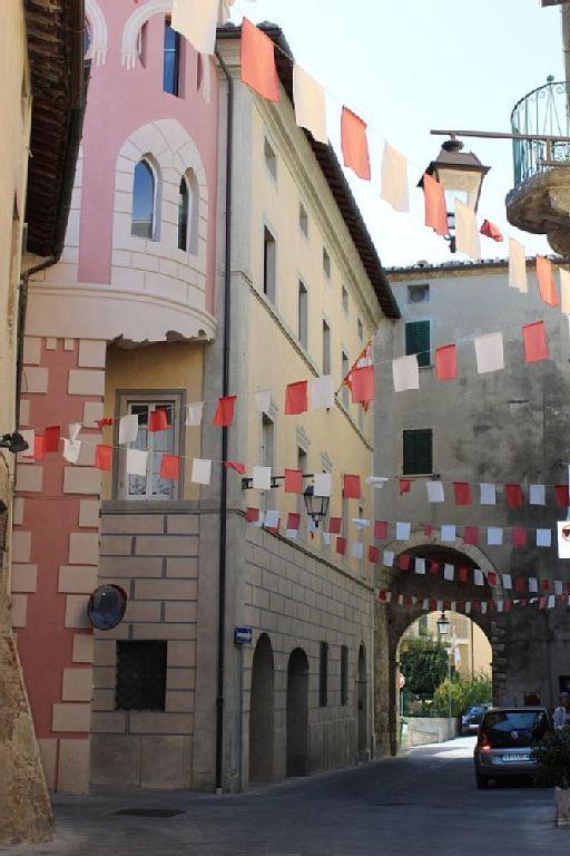 Mansarda Con Solarium Panoramico Su Centro Storico Di Sarteano Vicino Alle Famose Terme Della Val D'Orcia Extérieur photo